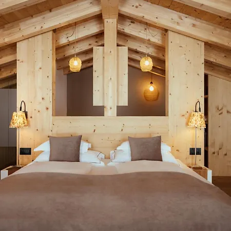 Flora Mountain 3* San Cassiano (Badia)