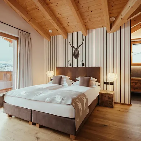 Flora Mountain 3* San Cassiano (Badia)